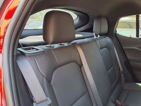 Used 2025 Buick Envista Sport Touring w/ Convenience I Package FWD image 14