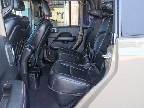 Used 2020 Jeep Gladiator Rubicon image 8