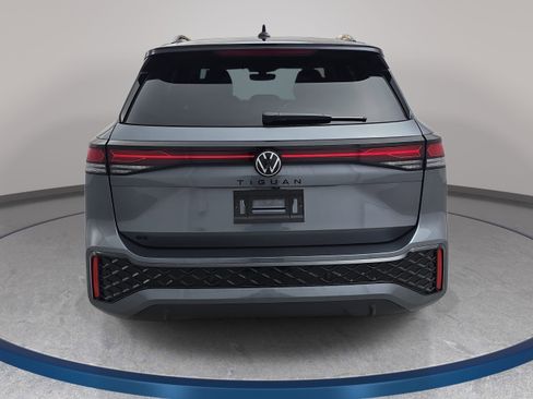 New 2026 Volkswagen Tiguan SE R-Line FWD image 6