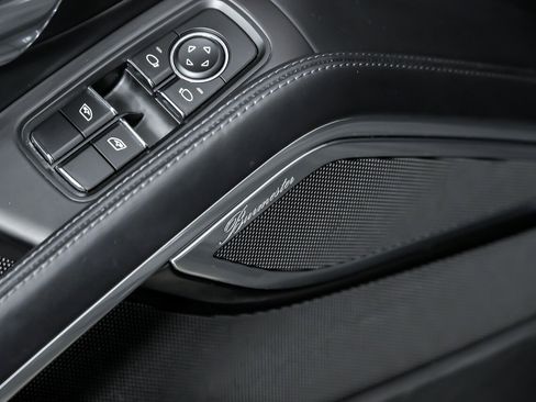 Used 2015 Porsche 911 Turbo AWD/4WD image 19