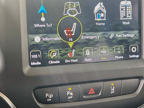 Used 2023 Jeep Cherokee Altitude Lux AWD/4WD image 20