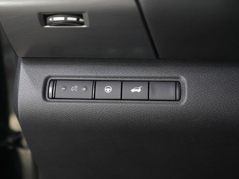 Used 2023 Nissan Pathfinder SL image 27