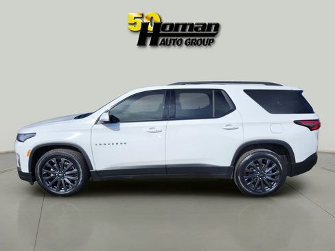 Used 2022 Chevrolet Traverse RS image 2