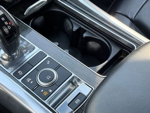 Used 2020 Land Rover Range Rover Sport HSE image 18