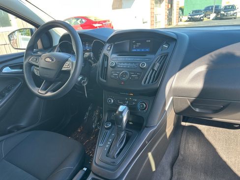 Used 2016 Ford Focus SE image 8