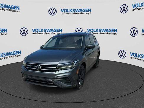 Used 2023 Volkswagen Tiguan SE FWD image 4