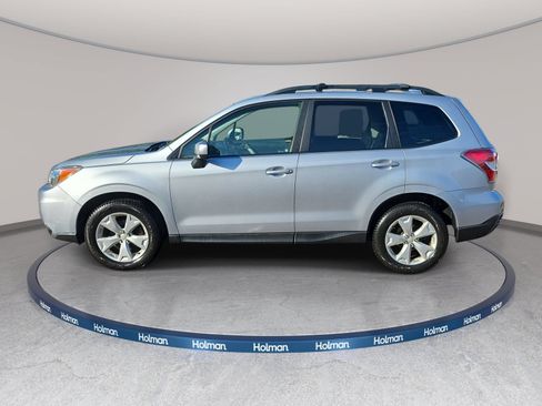Used 2016 Subaru Forester 2.5i Premium w/ All-Weather Package AWD/4WD image 9