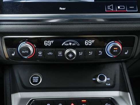 Certified 2024 Audi Q3 2.0T Premium image 29