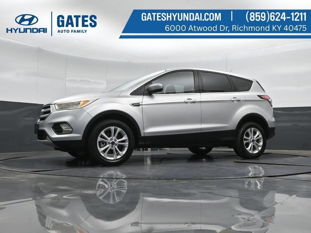 Used 2017 Ford Escape SE AWD/4WD image 41