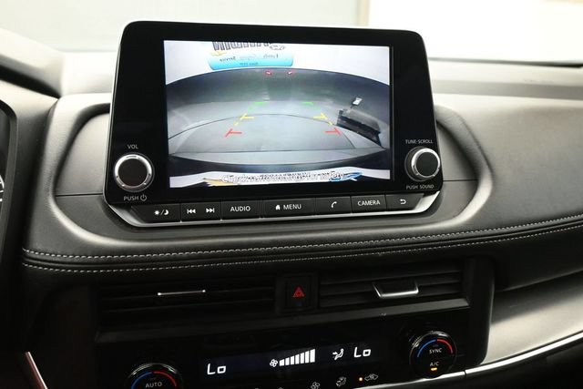 Used 2025 Nissan Rogue SV FWD image 19