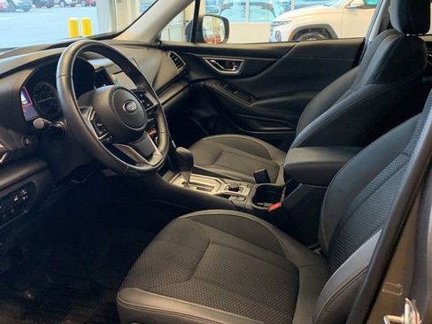 Used 2020 Subaru Forester Premium image 4