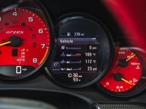Used 2018 Porsche 911 GT2 RS RWD image 34