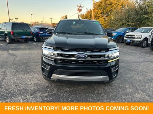 Used 2023 Ford Expedition Limited RWD image 2