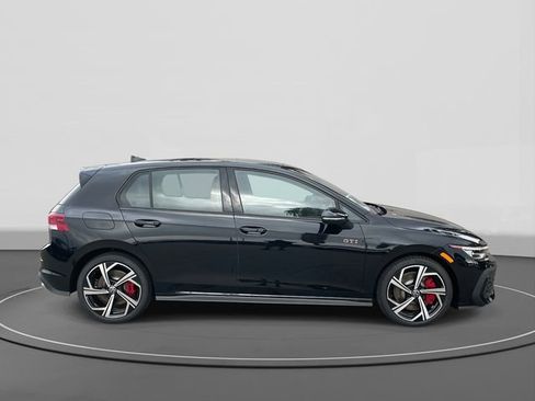 New 2026 Volkswagen GTI SE image 3