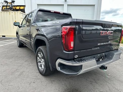 Used 2025 GMC Sierra 1500 SLT AWD/4WD image 3