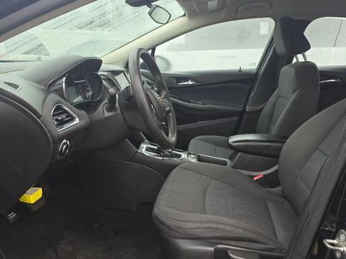 Used 2017 Chevrolet Cruze LT FWD image 7