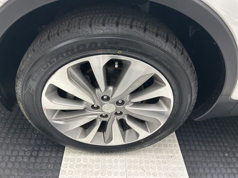 Used 2020 Buick Encore Preferred image 12