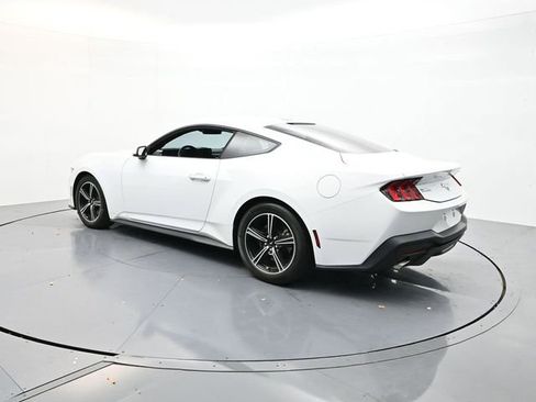 Used 2024 Ford Mustang Premium image 7