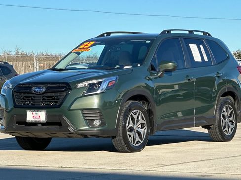 Certified 2023 Subaru Forester Premium image 7