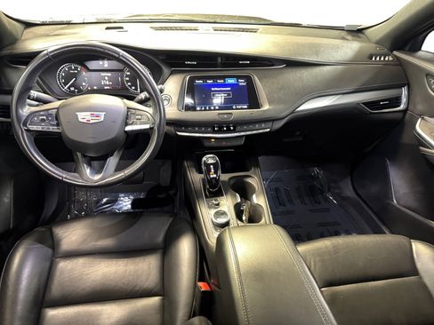 Used 2020 Cadillac XT4 Premium Luxury image 10