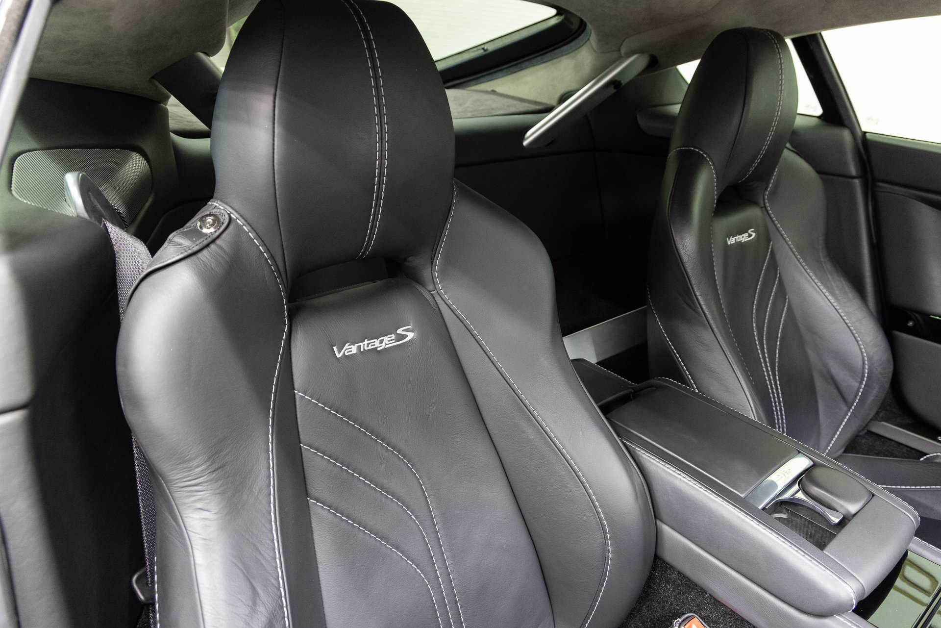Used 2011 Aston Martin V8 Vantage S RWD image 19