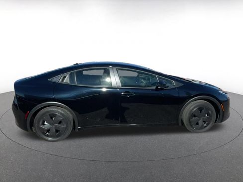 Used 2025 Toyota Prius LE image 15