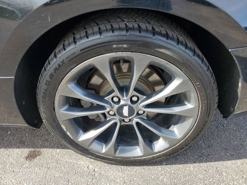 Used 2017 Cadillac ATS Luxury w/ Carbon Black Package AWD/4WD image 28