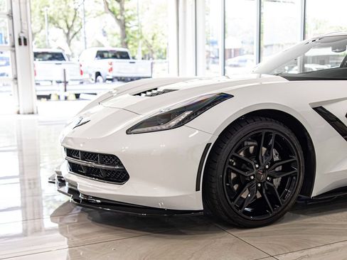Used 2019 Chevrolet Corvette Stingray Coupe w/ Carbon Flash Badge Package RWD image 4