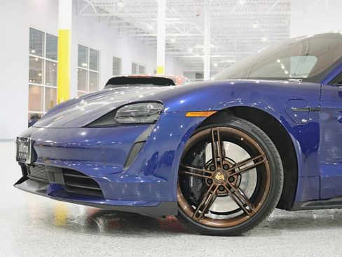 Used 2020 Porsche Taycan Turbo AWD/4WD image 2