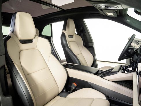 New 2026 Porsche Cayenne Turbo Electric AWD/4WD image 24
