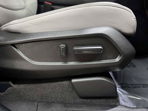 Used 2025 Honda Pilot EX-L image 60