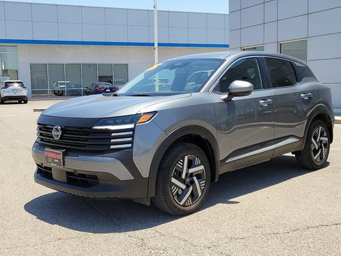 Used 2025 Nissan Kicks SV FWD image 6