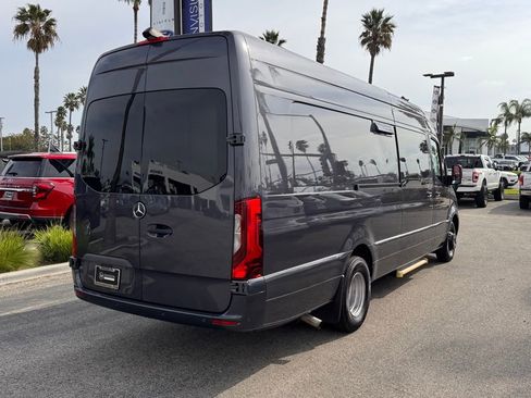 Used 2020 Mercedes-Benz Sprinter 4500 image 12