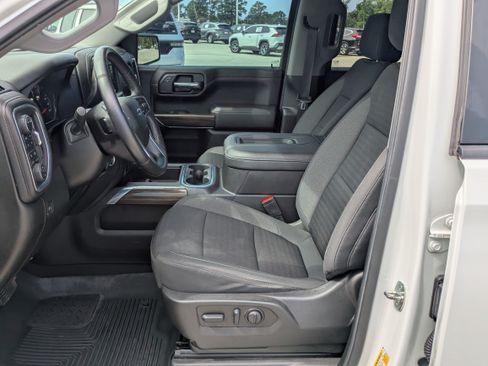 Used 2022 Chevrolet Silverado 1500 RST w/ Safety Package AWD/4WD image 11