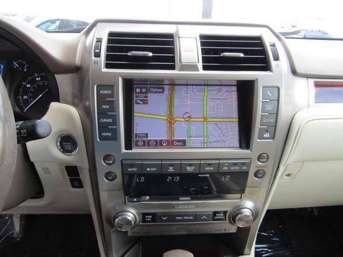Used 2015 Lexus GX 460 Luxury AWD/4WD image 21