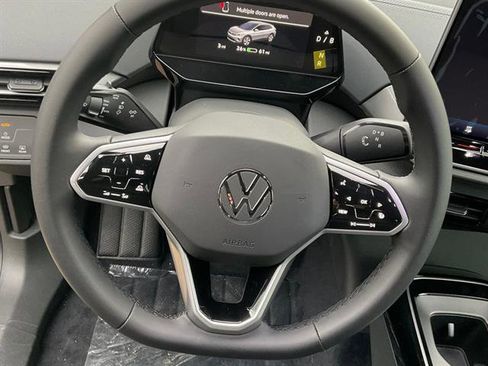 New 2025 Volkswagen ID.4 Pro S Plus image 8