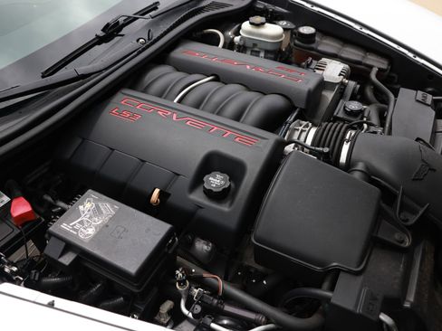 Used 2011 Chevrolet Corvette Convertible w/ Preferred Equipment Group RWD image 53