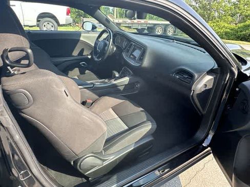 Used 2022 Dodge Challenger GT RWD image 36