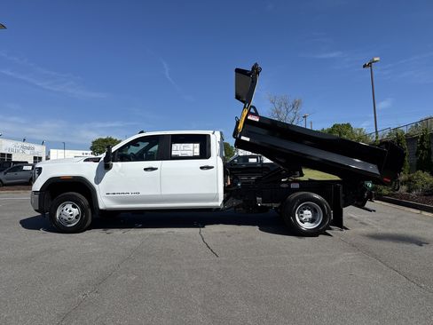 New 2026 GMC Sierra 3500 Pro w/ Convenience Package AWD/4WD image 18