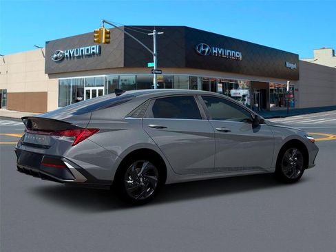 New 2026 Hyundai Elantra SEL Sport Premium FWD image 8