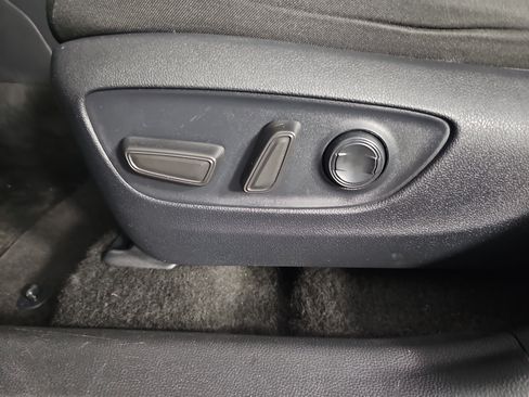 Used 2024 Toyota RAV4 XLE FWD image 13