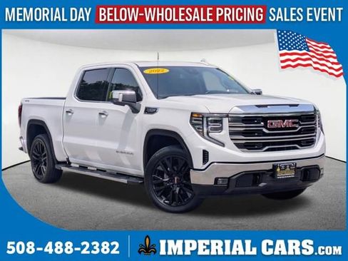 Used 2022 GMC Sierra 1500 SLT w/ SLT Convenience Package AWD/4WD image 1
