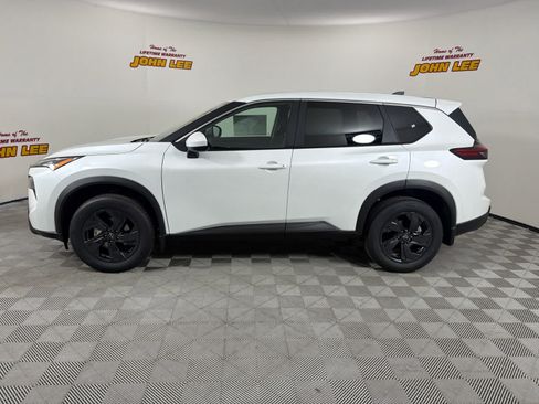 New 2026 Nissan Rogue SV FWD image 2