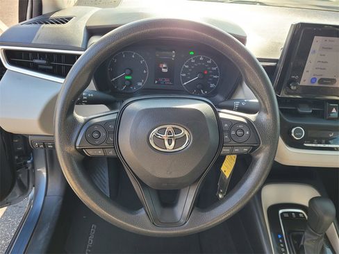 Used 2023 Toyota Corolla LE image 21