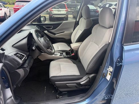 Used 2022 Subaru Forester AWD/4WD image 4