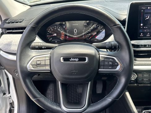 Used 2022 Jeep Compass Latitude w/ Convenience Group AWD/4WD image 15