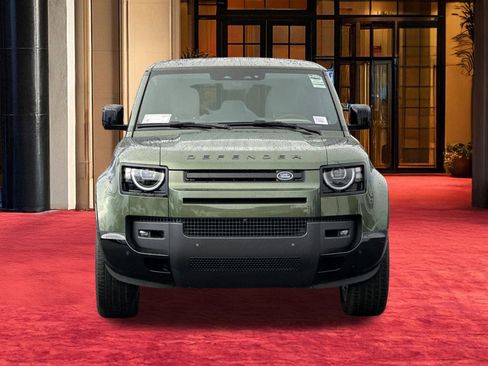 New 2026 Land Rover Defender 110 X-Dynamic SE image 7