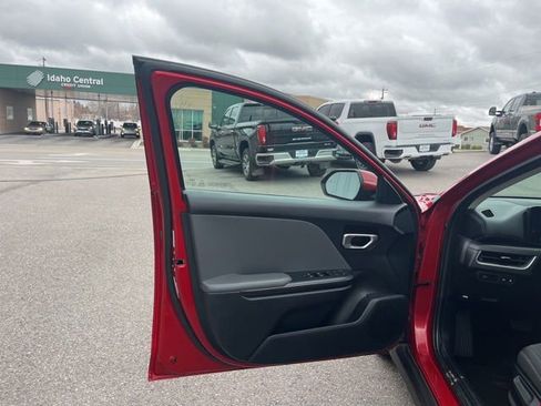 Used 2025 Kia K4 LXS image 24