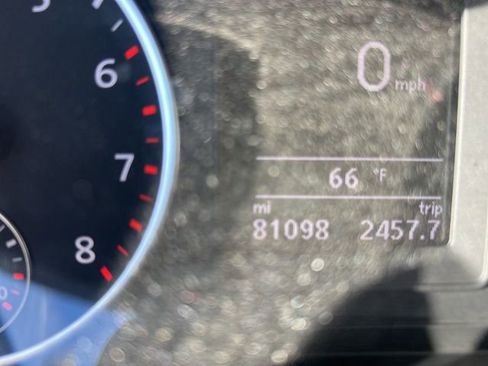 Used 2017 Volkswagen Tiguan S image 18