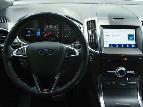 Used 2019 Ford Edge ST w/ Equipment Group 401A AWD/4WD image 19